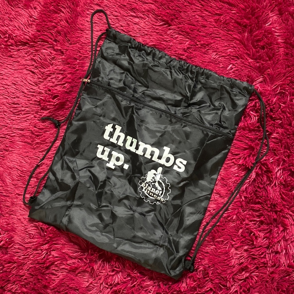 Planet Fitness thumbs-up cinch / drawstrings bag